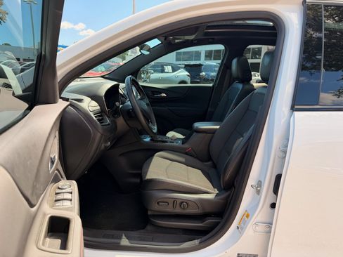 Used 2023 Chevrolet Equinox RS FWD image 14