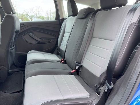 Used 2019 Ford Escape S image 9