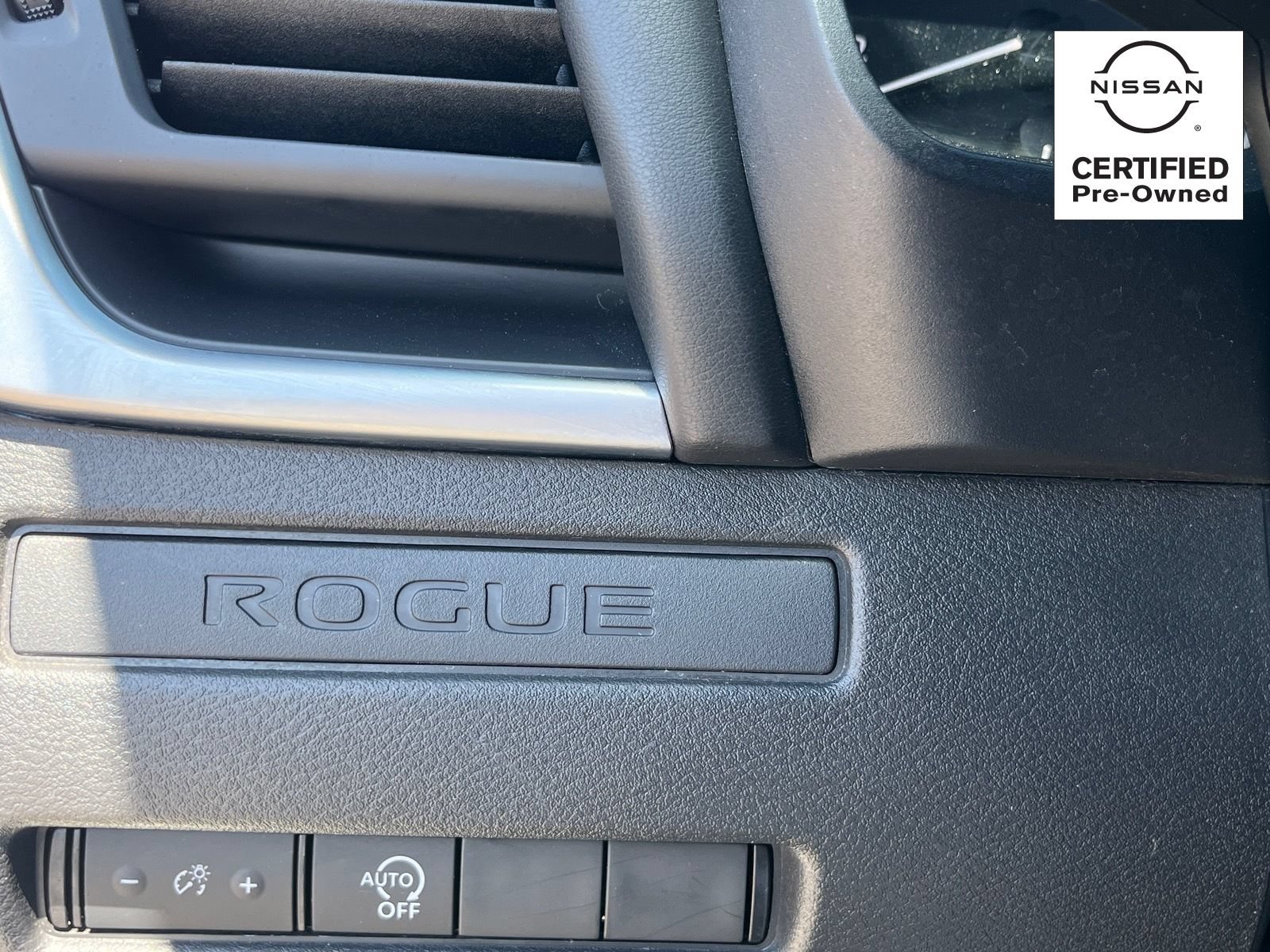 Certified 2023 Nissan Rogue S FWD image 28