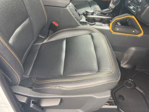 Used 2024 Ford Bronco Badlands image 22