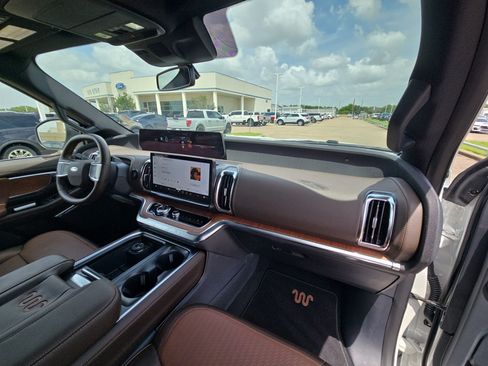 Used 2026 Ford Expedition King Ranch AWD/4WD image 32