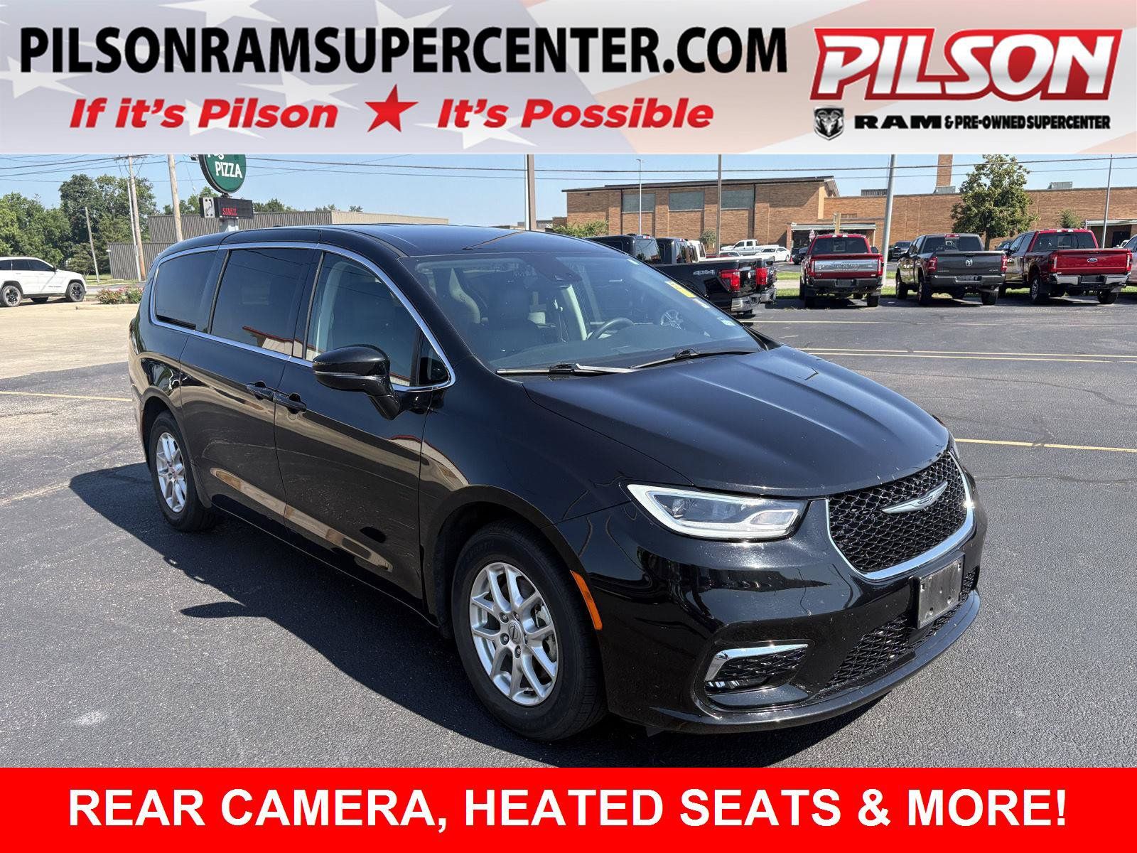 Used 2024 Chrysler Pacifica Touring-L FWD image 1