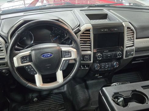 Used 2017 Ford F350 Lariat w/ Chrome Package image 22