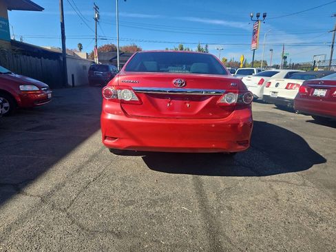 Used 2011 Toyota Corolla LE image 4