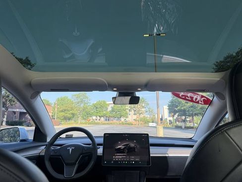 Used 2023 Tesla Model 3 Standard Range RWD image 32