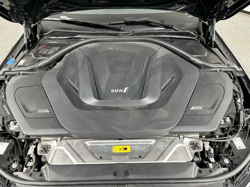 Used 2025 BMW i4 eDrive40 w/ Parking Assistance Package image 32