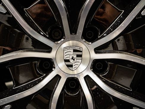 New 2026 Porsche Macan 4 Electric AWD/4WD image 13
