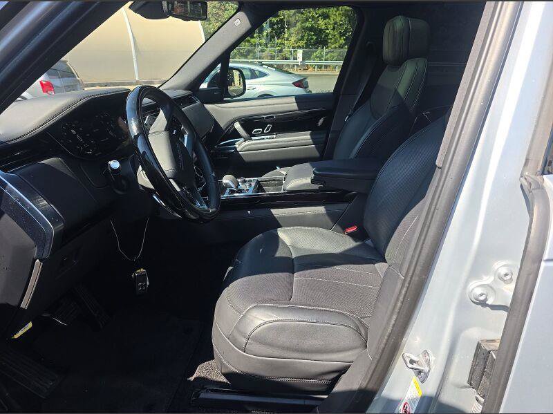 Used 2023 Land Rover Range Rover SE AWD/4WD image 5