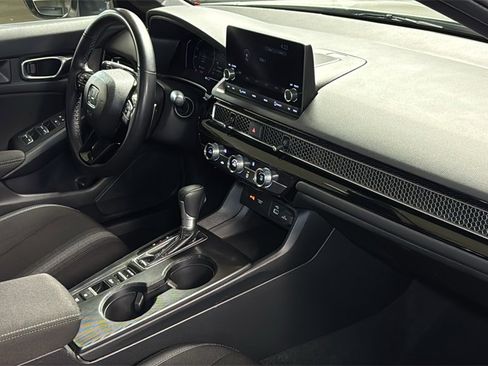 Used 2023 Honda Civic Sport image 10