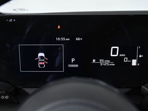 Used 2025 Nissan Kicks SV w/ SV Premium Package image 14