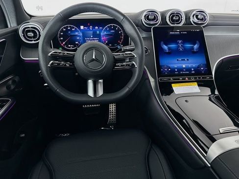 Used 2026 Mercedes-Benz GLC 300 image 23