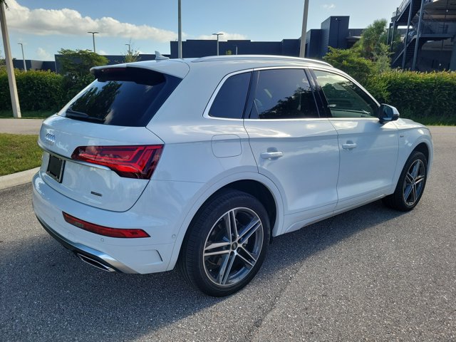 Used 2024 Audi Q5 e Prestige AWD/4WD image 7