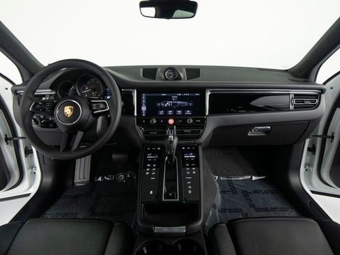 New 2026 Porsche Macan AWD/4WD image 30