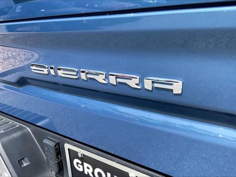 Used 2024 GMC Sierra 1500 SLT w/ SLT Premium Plus Package AWD/4WD image 30