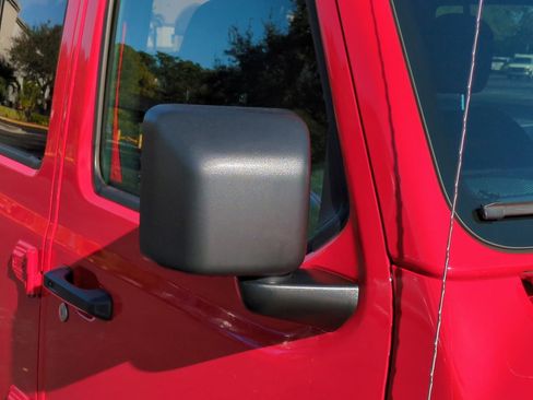 Used 2022 Jeep Wrangler Unlimited Rubicon w/ Cold Weather Group image 12