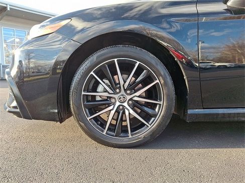Used 2023 Toyota Camry SE image 8