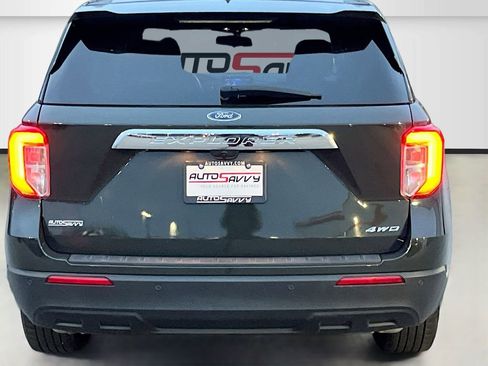 Used 2022 Ford Explorer XLT AWD/4WD image 6