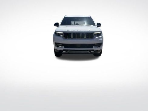 Used 2023 Jeep Wagoneer Series II w/ Premium Group I AWD/4WD image 7