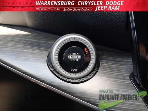 Used 2024 Jeep Wagoneer Series II AWD/4WD image 30