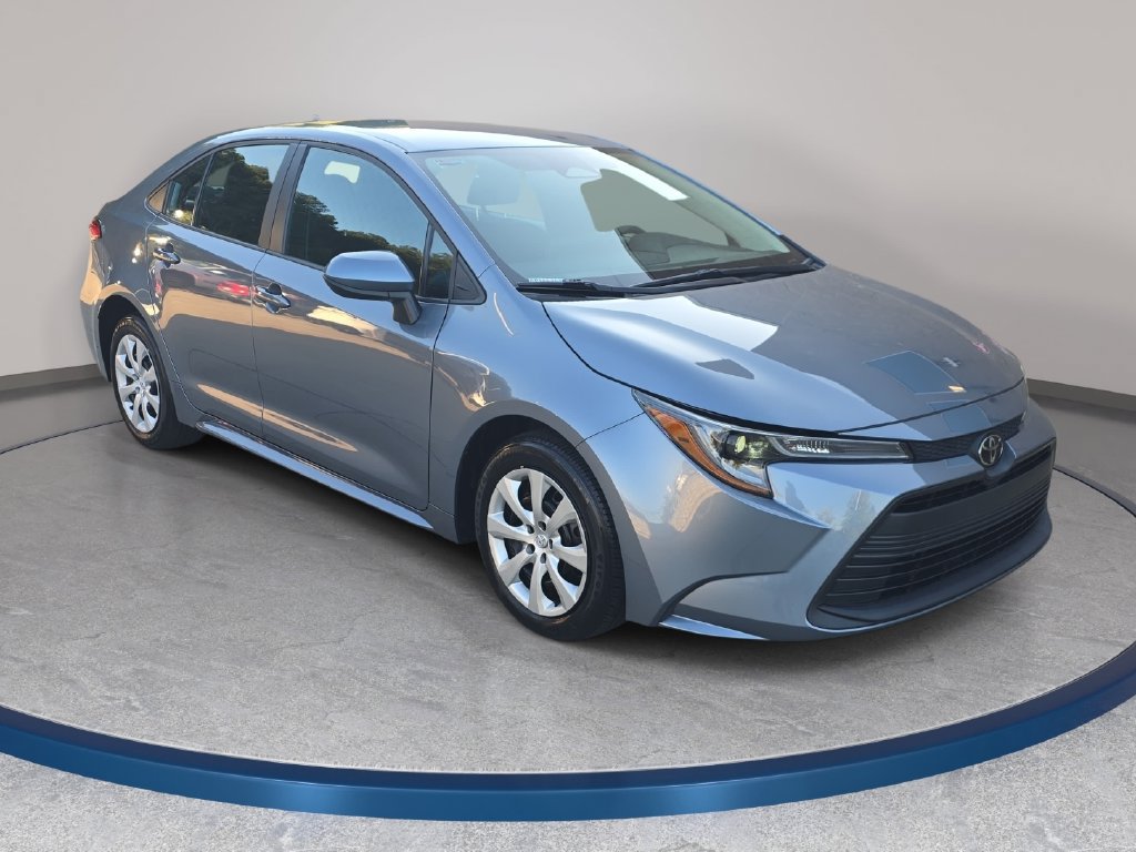 Used 2024 Toyota Corolla LE FWD image 3