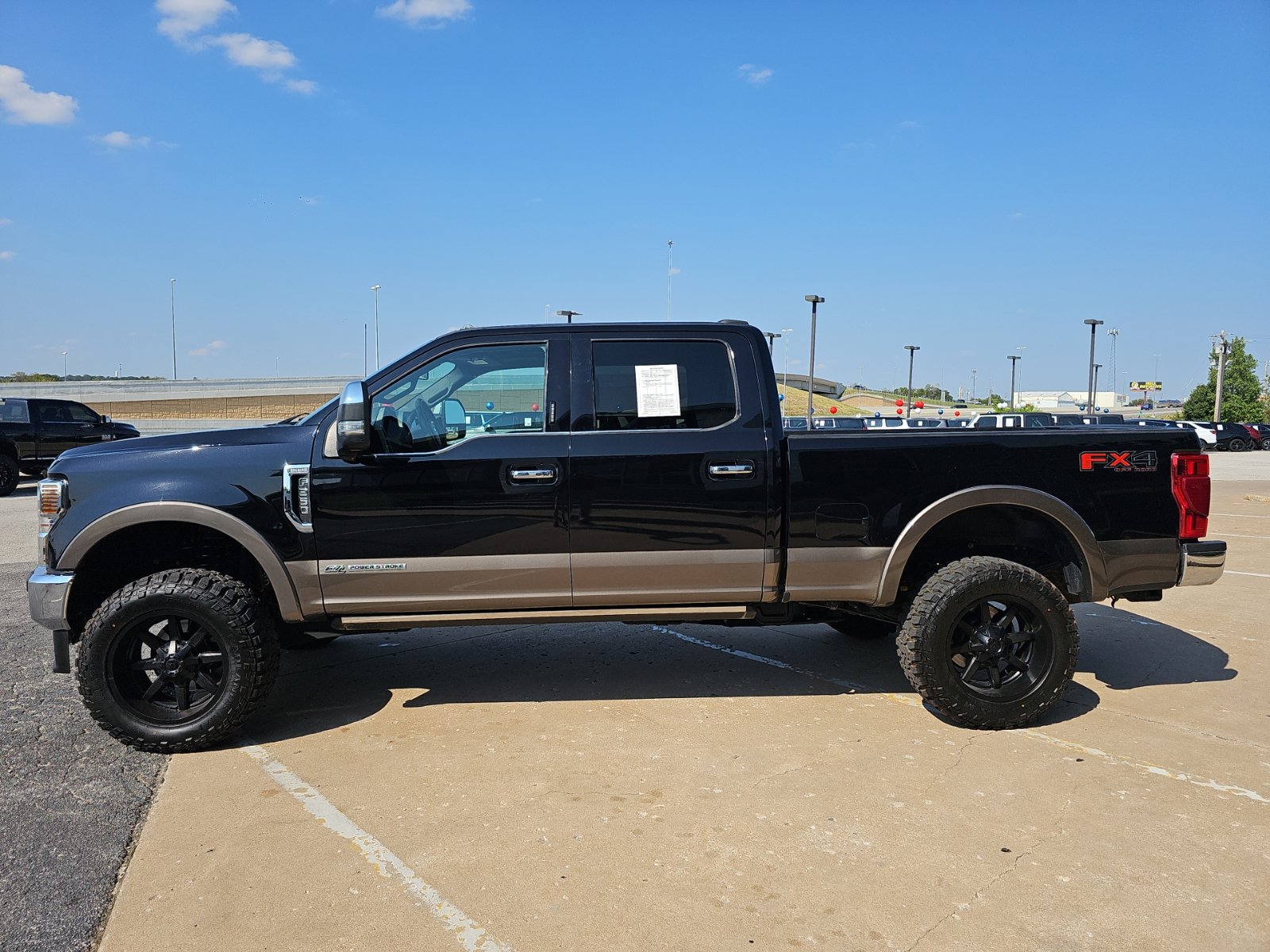 Used 2022 Ford F350 King Ranch w/ King Ranch Ultimate Package AWD/4WD image 8