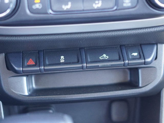 Used 2021 Chevrolet Colorado LT w/ LT Convenience Package RWD image 32