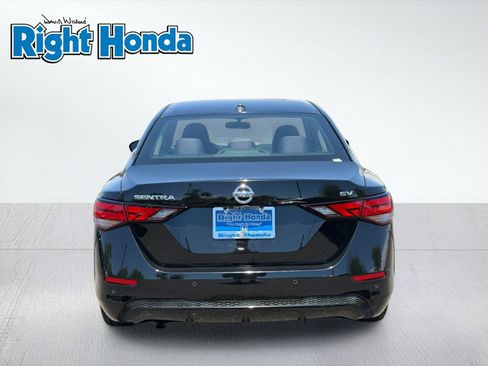 Used 2022 Nissan Sentra SV FWD image 5