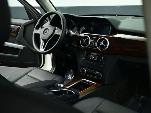 Used 2015 Mercedes-Benz GLK 350 4MATIC image 33