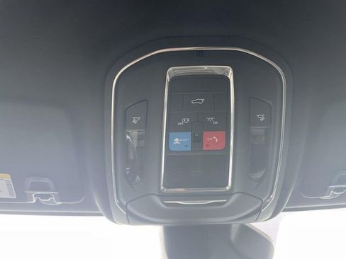 New 2025 Jeep Grand Cherokee Altitude AWD/4WD image 28