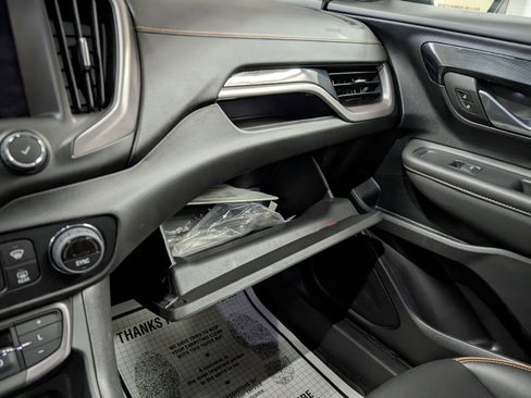 Used 2024 GMC Terrain AT4 w/ Tech Package AWD/4WD image 18