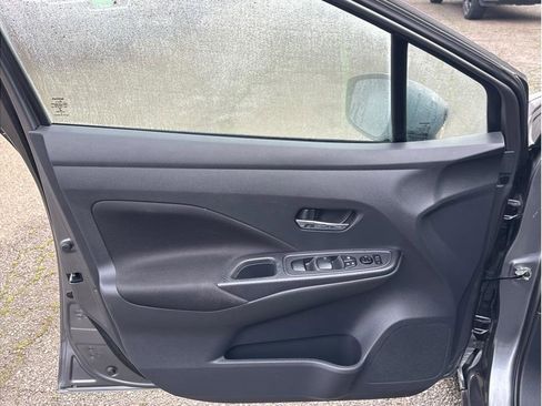 Used 2021 Nissan Versa SV image 15