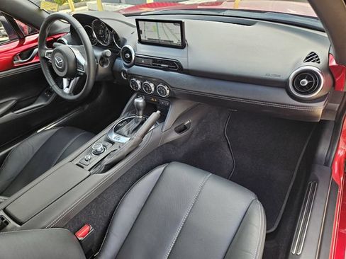 Used 2025 MAZDA MX-5 Miata RF Grand Touring RWD image 13