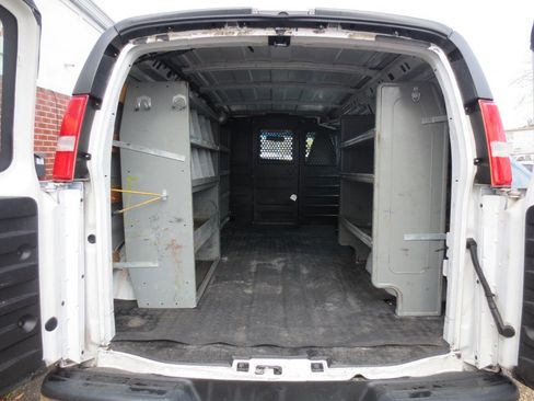 Used 2019 Chevrolet Express 2500 w/ Driver Convenience Package image 6