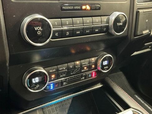 Used 2021 Ford Expedition Max Limited image 24