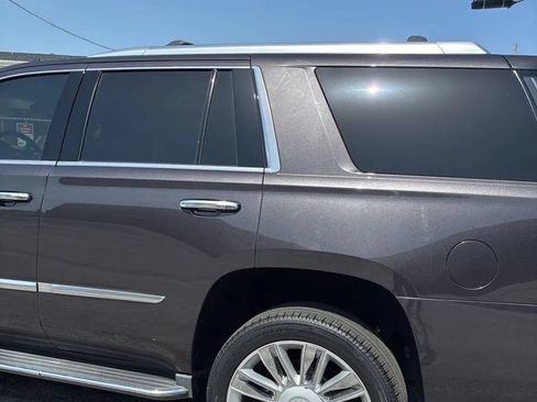 Used 2015 Cadillac Escalade Platinum AWD/4WD image 6