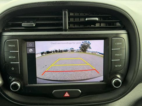 Used 2023 Kia Soul LX w/ Option Group 015 FWD image 24