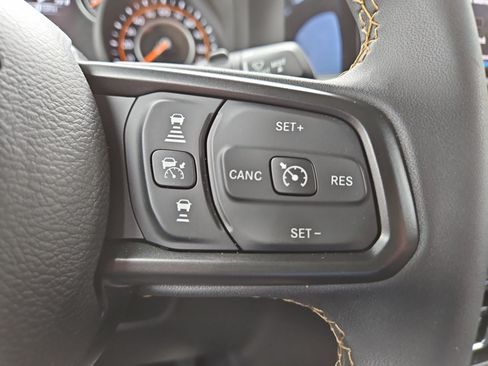 Used 2024 Jeep Wrangler Unlimited Sport AWD/4WD image 25