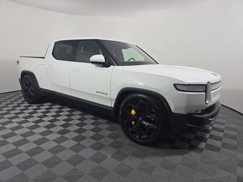 Used 2024 Rivian R1T Adventure AWD/4WD image 7