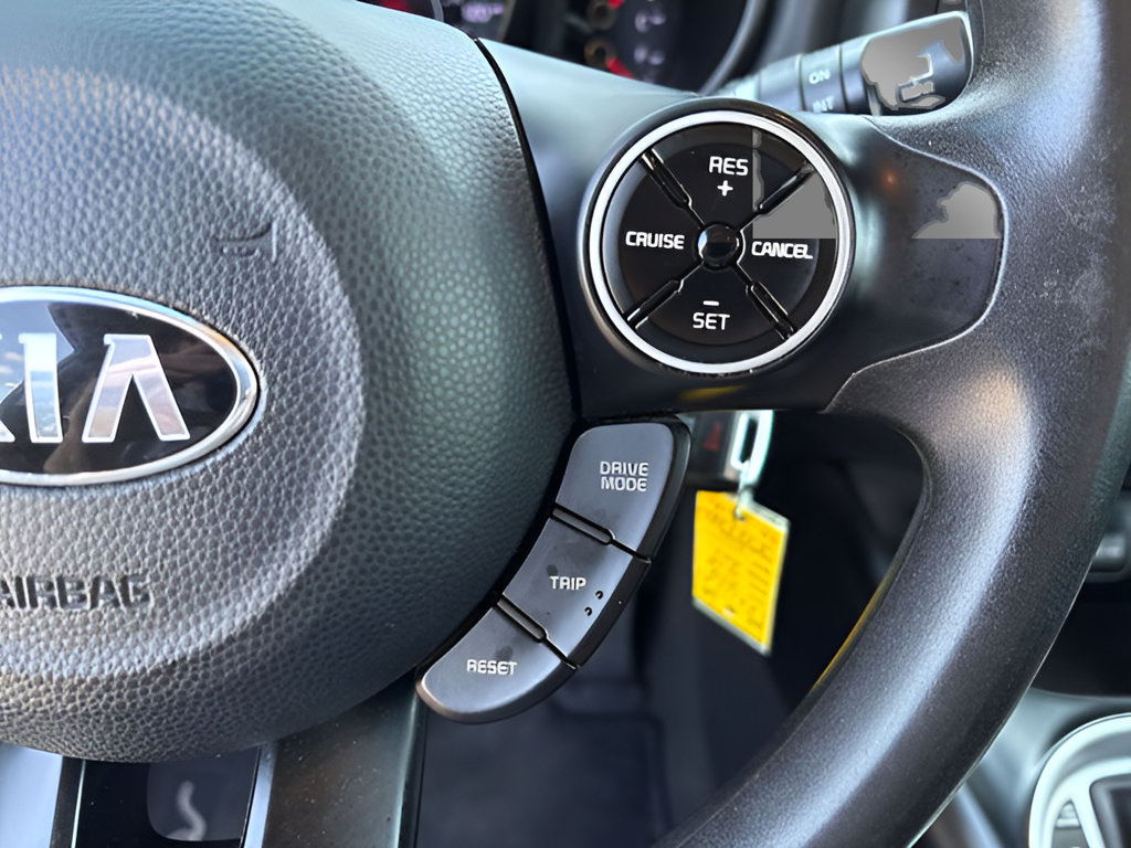 Used 2018 Kia Soul + FWD image 29