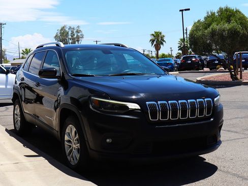 Used 2019 Jeep Cherokee Latitude w/ Popular Appearance Group FWD image 14
