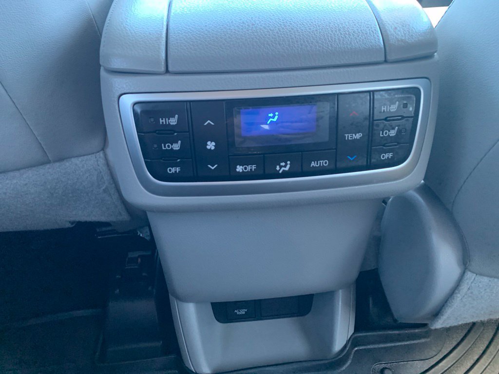 Used 2017 Toyota Highlander Limited Platinum w/ Carpet Mat Package AWD/4WD image 13