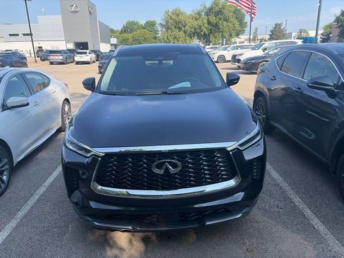 Used 2023 INFINITI QX60 Sensory w/ Cargo Package FWD image 2
