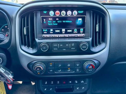 Used 2018 Chevrolet Colorado ZR2 w/ ZR2 Midnight Special Edition AWD/4WD image 19