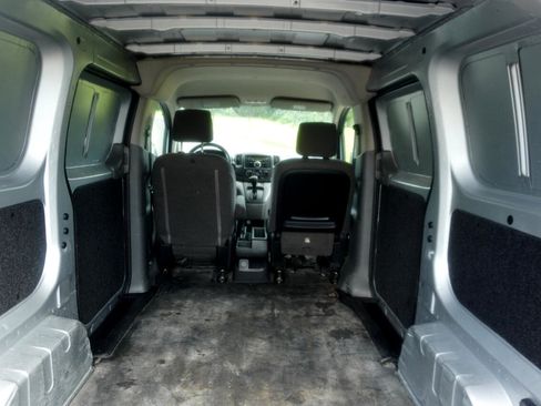 Used 2016 Nissan NV200 S image 26