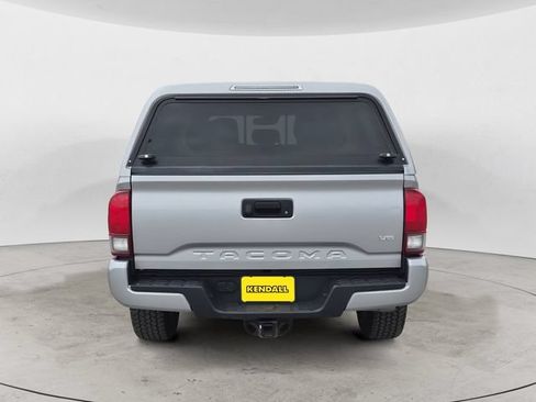 Used 2019 Toyota Tacoma TRD Sport AWD/4WD image 6
