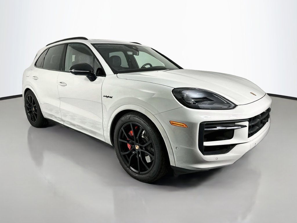 Certified 2025 Porsche Cayenne S AWD/4WD image 7