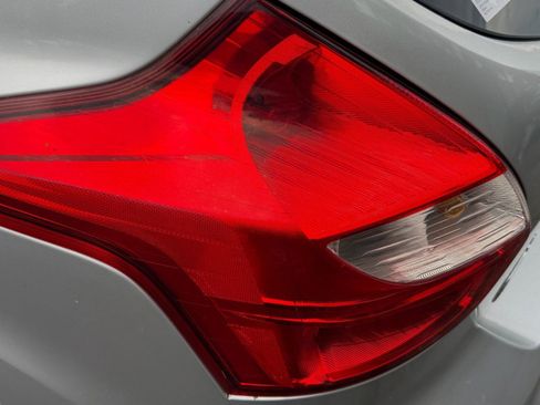 Used 2014 Ford Focus Titanium FWD image 33