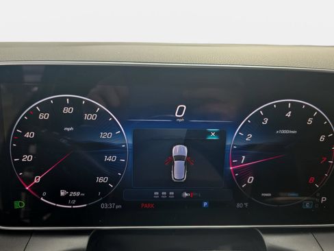 Used 2025 Mercedes-Benz GLC 300 4MATIC image 19