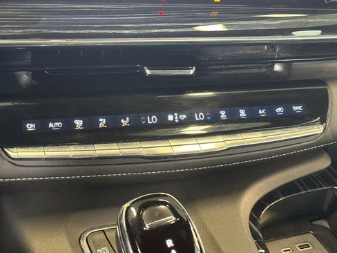 Used 2021 Cadillac Escalade ESV Sport w/ Driver Assist Tech Package AWD/4WD image 28