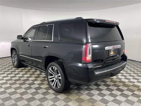 Used 2018 GMC Yukon Denali image 14